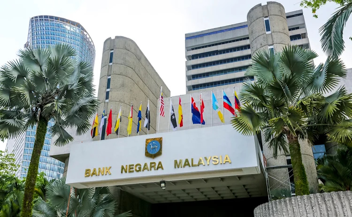 bnm-imposes-fines-on-maybank-and-cimb